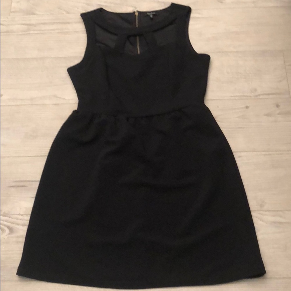 Dress - Picture 2 of 3